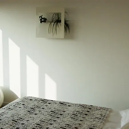 Bed & Breakfast Le Jour Et La Nuit, 2*
